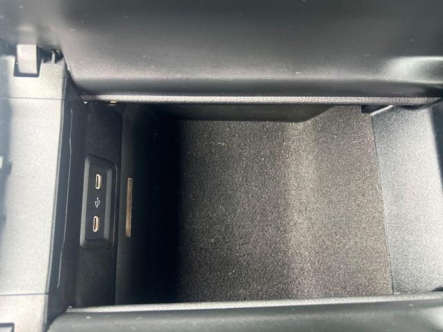 Photo of 2023 Silver Mercedes-Benz C-Class