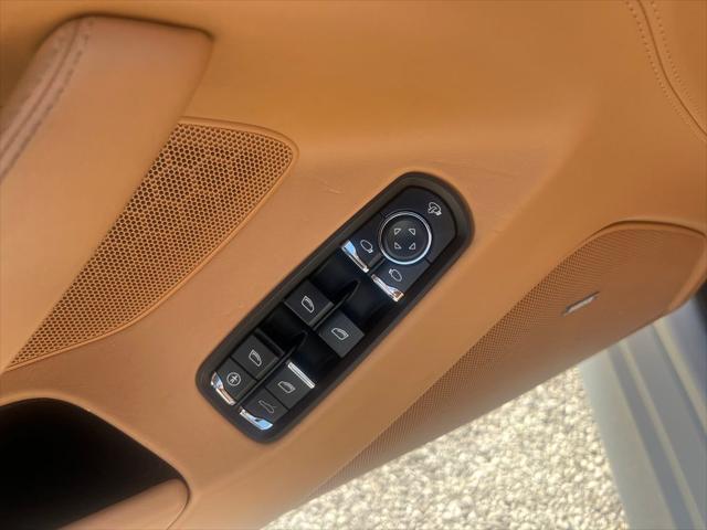 Photo of 2010 Carrara White Porsche Panamera