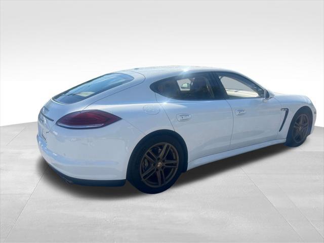 Photo of 2010 Carrara White Porsche Panamera