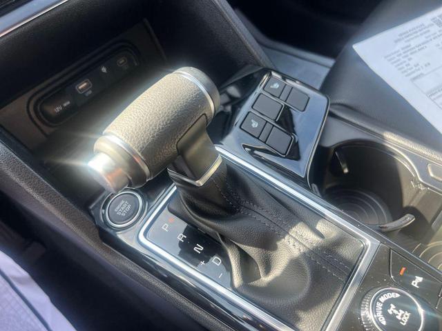 Photo of 2024 Wolf Gray Kia Sportage