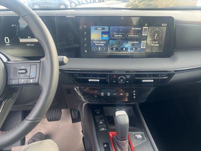 Photo of 2025 Canyon Bronze Metallic Nissan Kicks