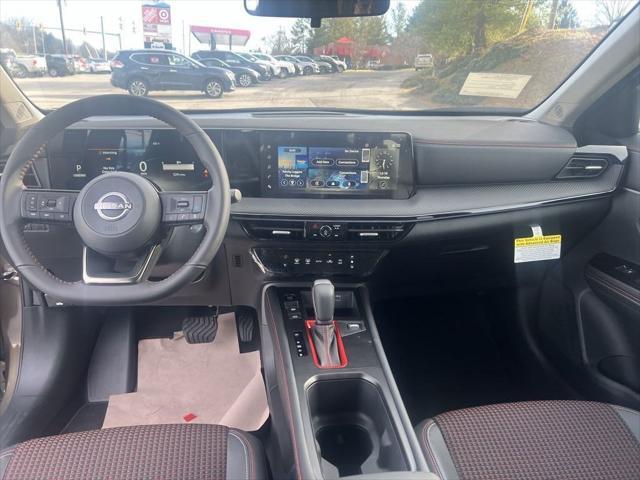 Photo of 2025 Canyon Bronze Metallic Nissan Kicks