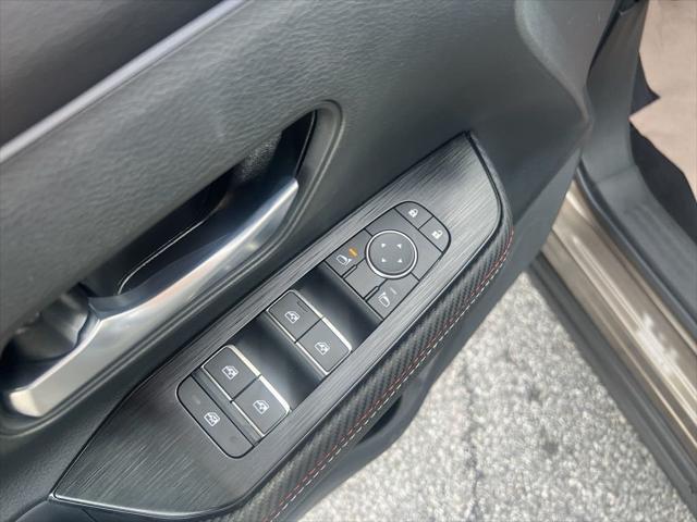 Photo of 2025 Canyon Bronze Metallic Nissan Kicks