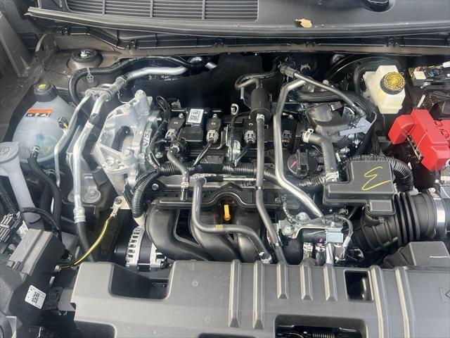 Photo of 2025 Canyon Bronze Metallic Nissan Kicks