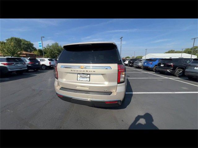 Photo of 2021 Empire Beige Metallic Chevrolet Suburban