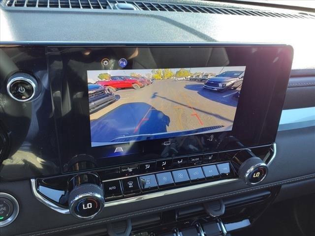Photo of 2024 Summit White Chevrolet Colorado
