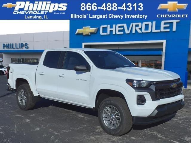 Photo of 2024 Summit White Chevrolet Colorado