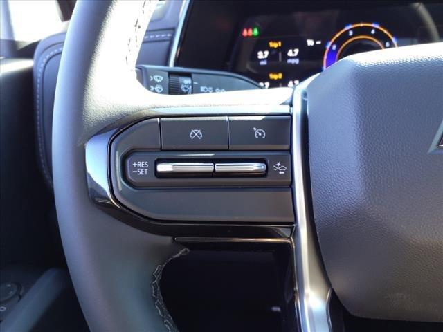 Photo of 2024 Summit White Chevrolet Colorado