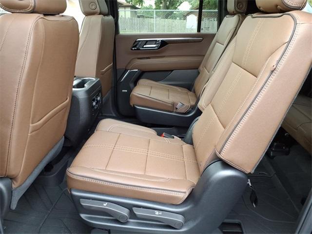 Photo of 2025 Black Chevrolet Suburban