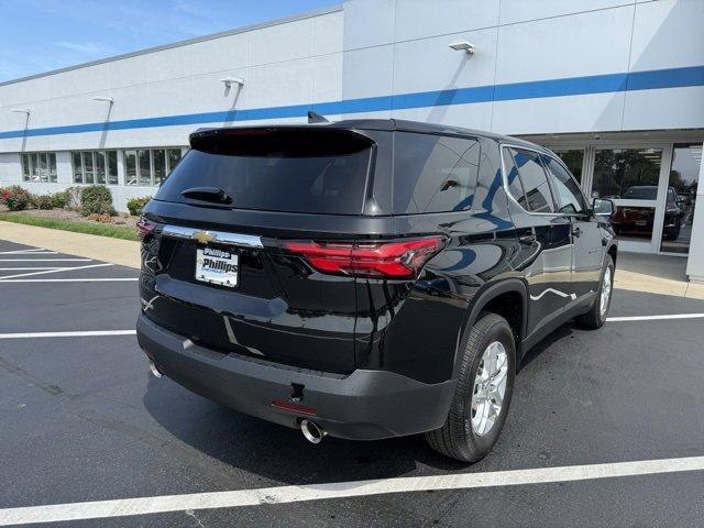Photo of 2023 Mosaic Black Metallic Chevrolet Traverse