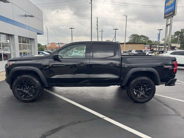 Photo of 2024 Black Chevrolet Colorado