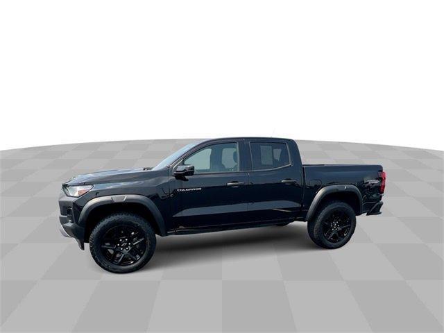 Photo of 2024 Black Chevrolet Colorado