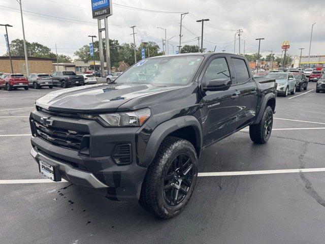 Photo of 2024 Black Chevrolet Colorado