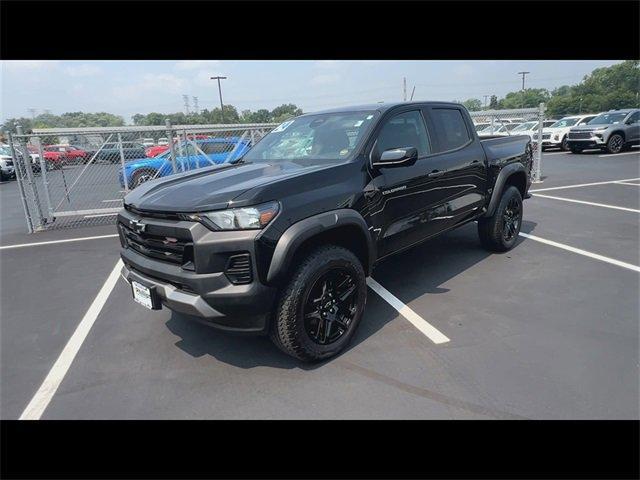 Photo of 2024 Black Chevrolet Colorado