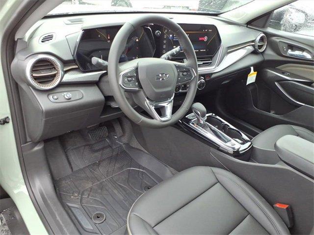 Photo of 2026 Green Chevrolet Trax