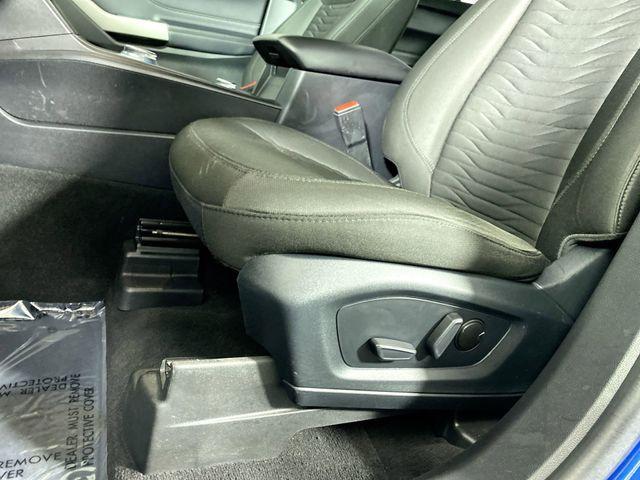 Photo of 2021 Atlas Blue Metallic Ford Explorer