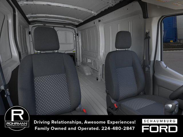 Photo of 2025 Oxford White Ford Transit-250