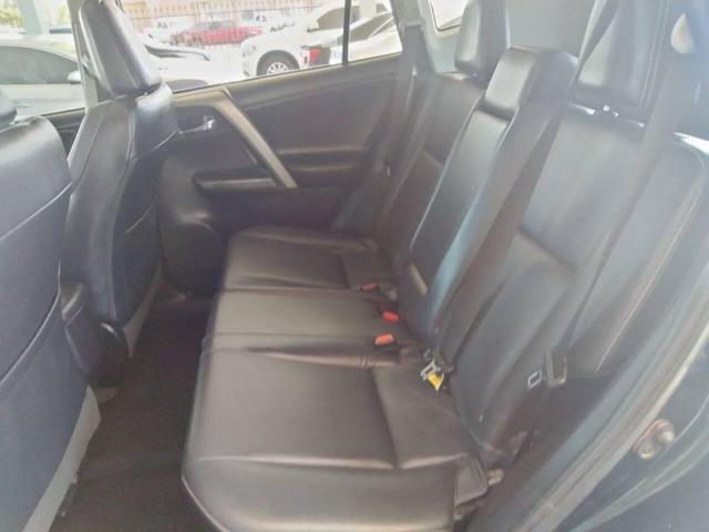 Photo of 2017 Blue Toyota RAV4
