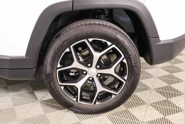 Photo of 2024 Bright White Clearcoat Jeep Compass