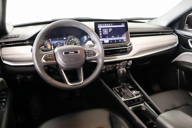 Photo of 2024 Bright White Clearcoat Jeep Compass
