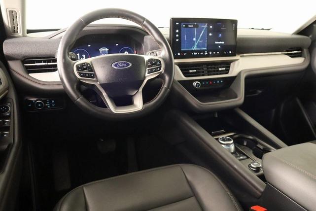 Photo of 2025 Gray Metallic Ford Explorer