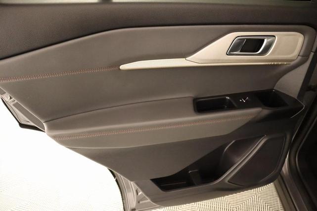 Photo of 2025 Gray Metallic Ford Explorer