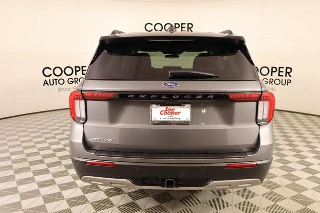 Photo of 2025 Gray Metallic Ford Explorer