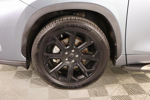 Photo of 2022 Gray Toyota Highlander