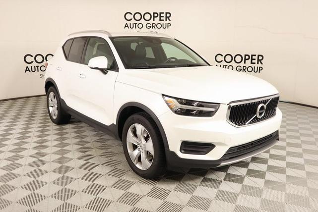 2022 Volvo XC40