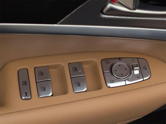 Photo of 2022 Teal Genesis G70