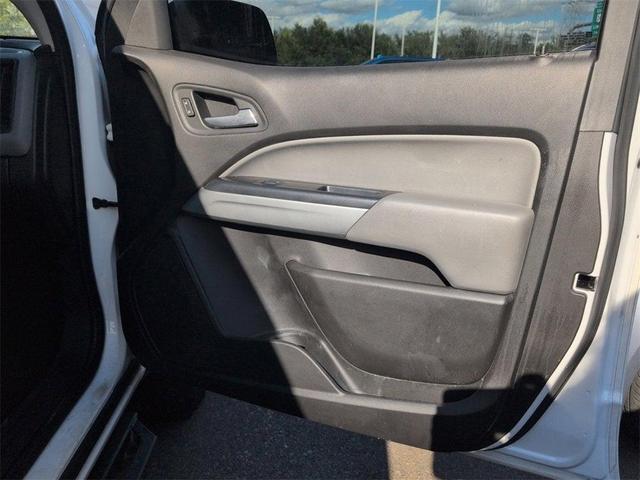 Photo of 2016 Summit White Chevrolet Colorado