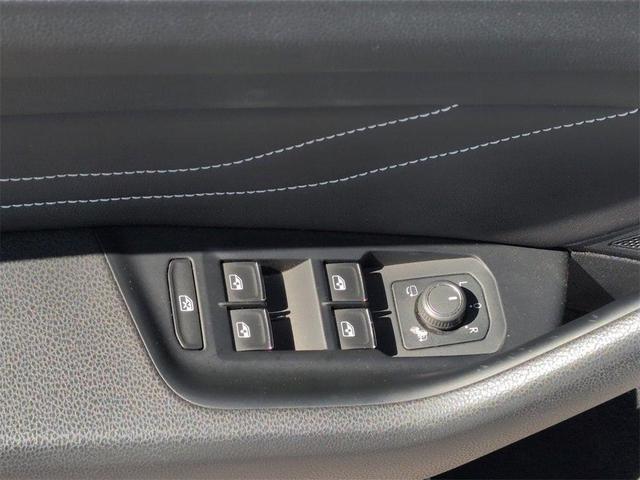 Photo of 2023 Opal White Pearl Effect Volkswagen Arteon