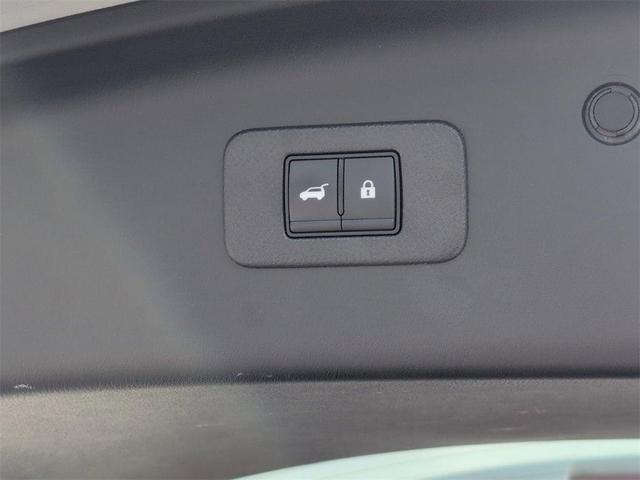 Photo of 2023 Silver Nissan Armada