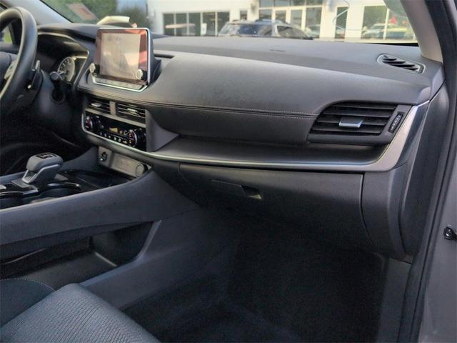 Photo of 2024 Gray Nissan Rogue