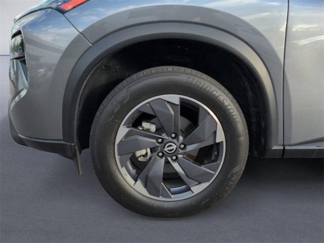 Photo of 2024 Gray Nissan Rogue
