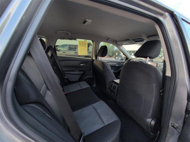 Photo of 2024 Gray Nissan Rogue