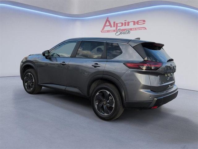 Photo of 2024 Gray Nissan Rogue