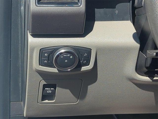 Photo of 2019 White Ford F-150