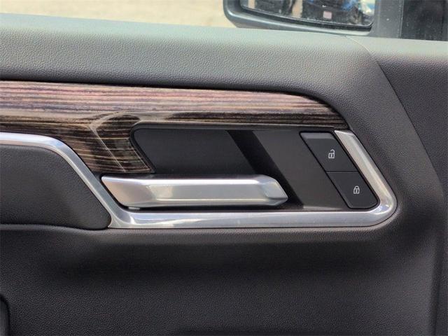 Photo of 2024 Summit White GMC Sierra 3500