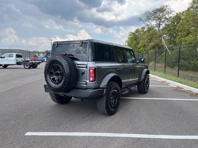 Photo of 2024 CARBONIZED GRAY METALLIC Ford Bronco