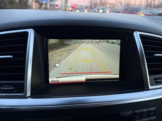 Photo of 2015 Silver Mercedes-Benz M-Class