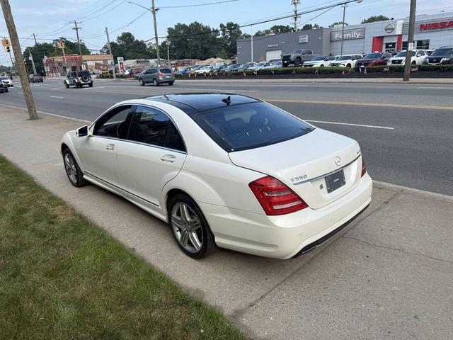 Photo of 2013 White Mercedes-Benz S-Class