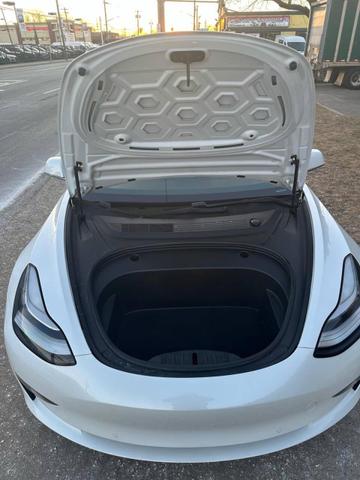 Photo of 2020 White Tesla Model 3