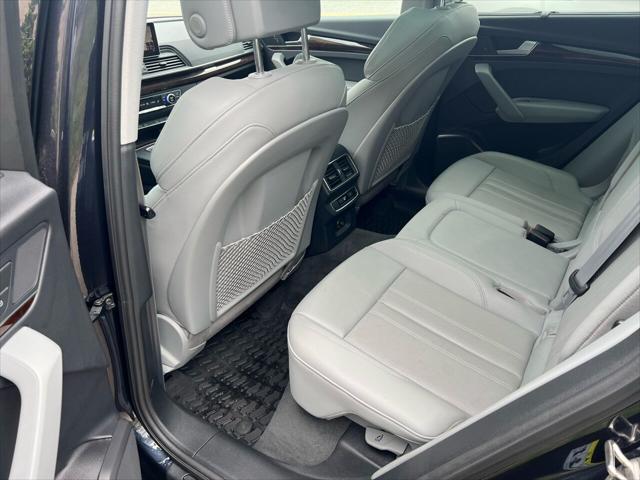 Photo of 2018 Blue Audi Q5