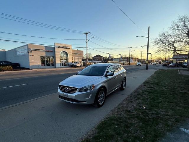 Photo of 2016 Gray Volvo XC60
