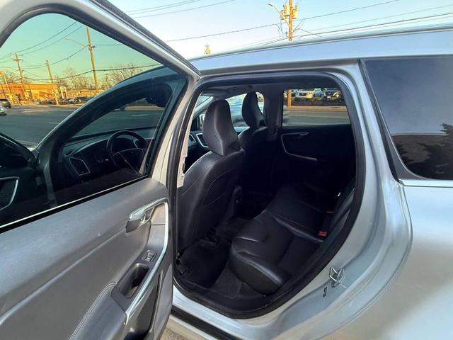 Photo of 2016 Gray Volvo XC60