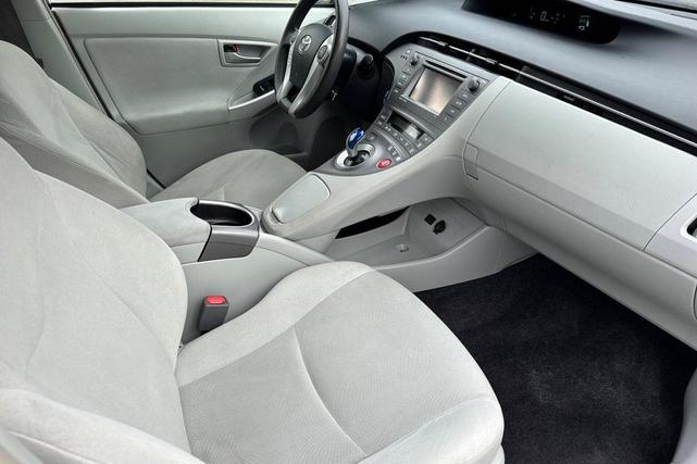 Photo of 2015 Sea Glass Pearl Toyota Prius