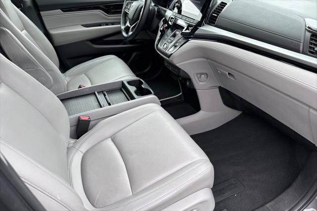 Photo of 2023 Sonic Gray Pearl Honda Odyssey