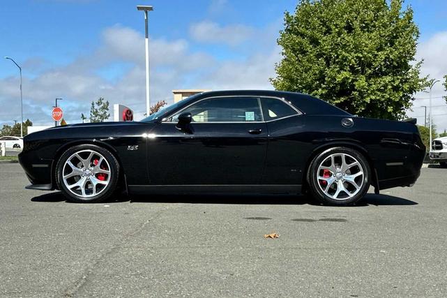 Photo of 2015 Pitch Black Clearcoat Dodge Challenger