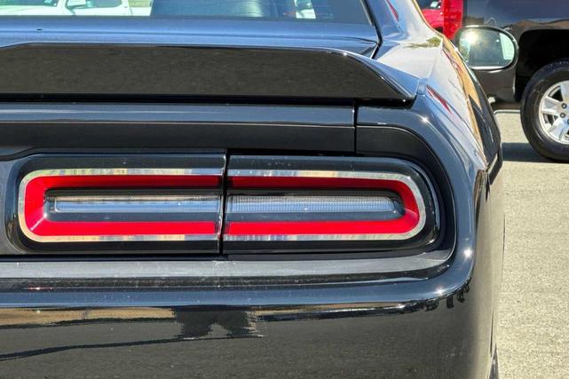 Photo of 2015 Pitch Black Clearcoat Dodge Challenger